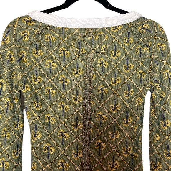 Free People Pop Palm Tree Combo Lightweight Pullover Top with Finger Holes - Picture 11 of 14